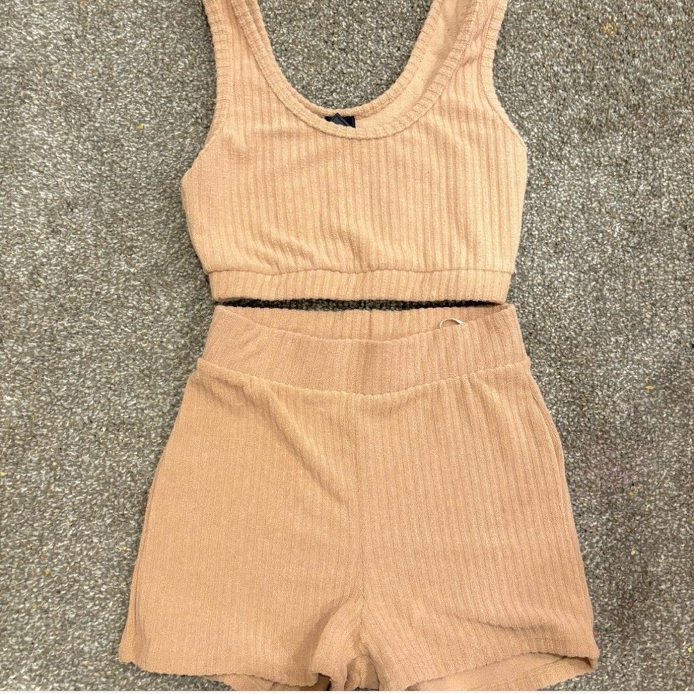 Tan Set